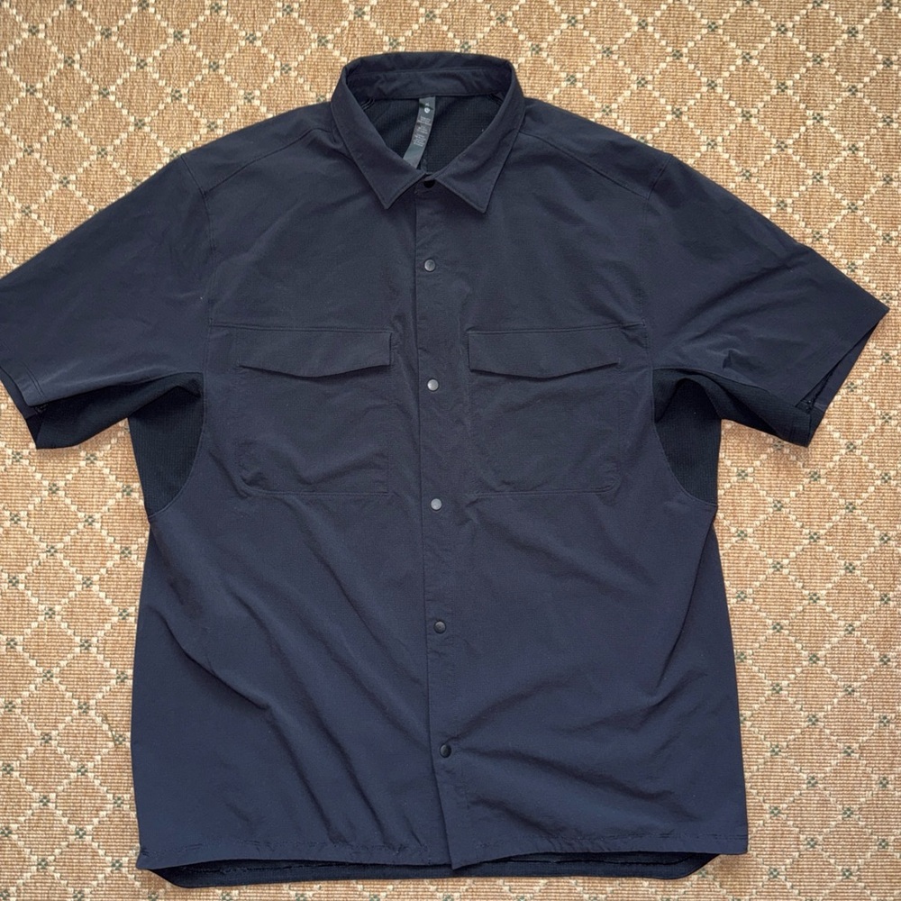 Lululemon Men's XL Shirt Black Short Sleeve Snap Button Up Performance Fishing